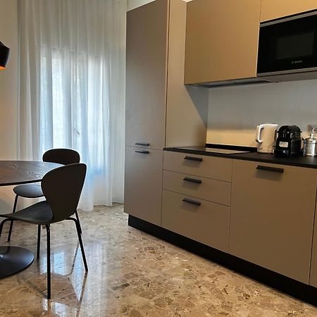 Catullo Lounge And Rooms Near The Airport Caselle  Bagian luar foto