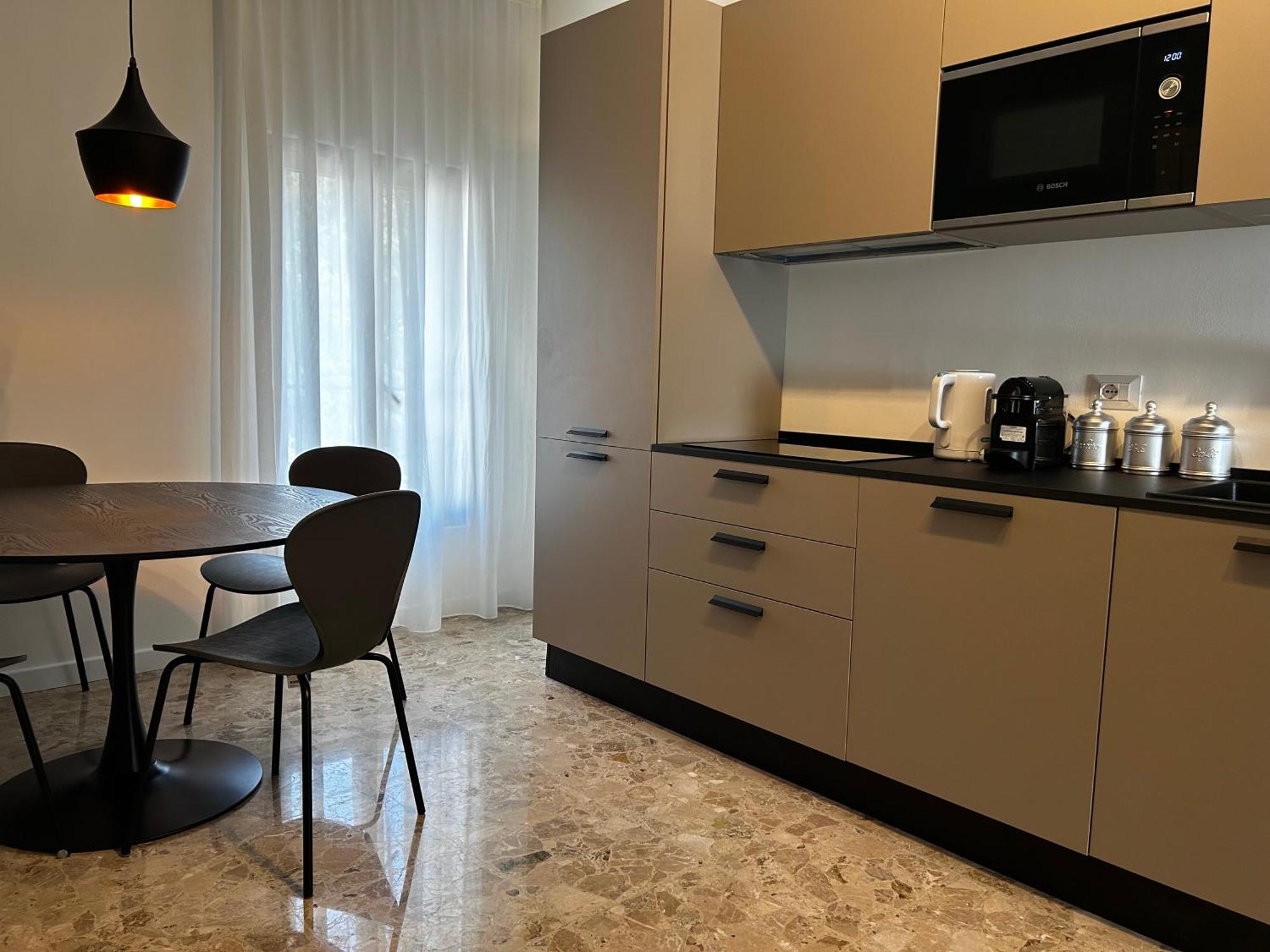 Catullo Lounge And Rooms Near The Airport Caselle  Bagian luar foto